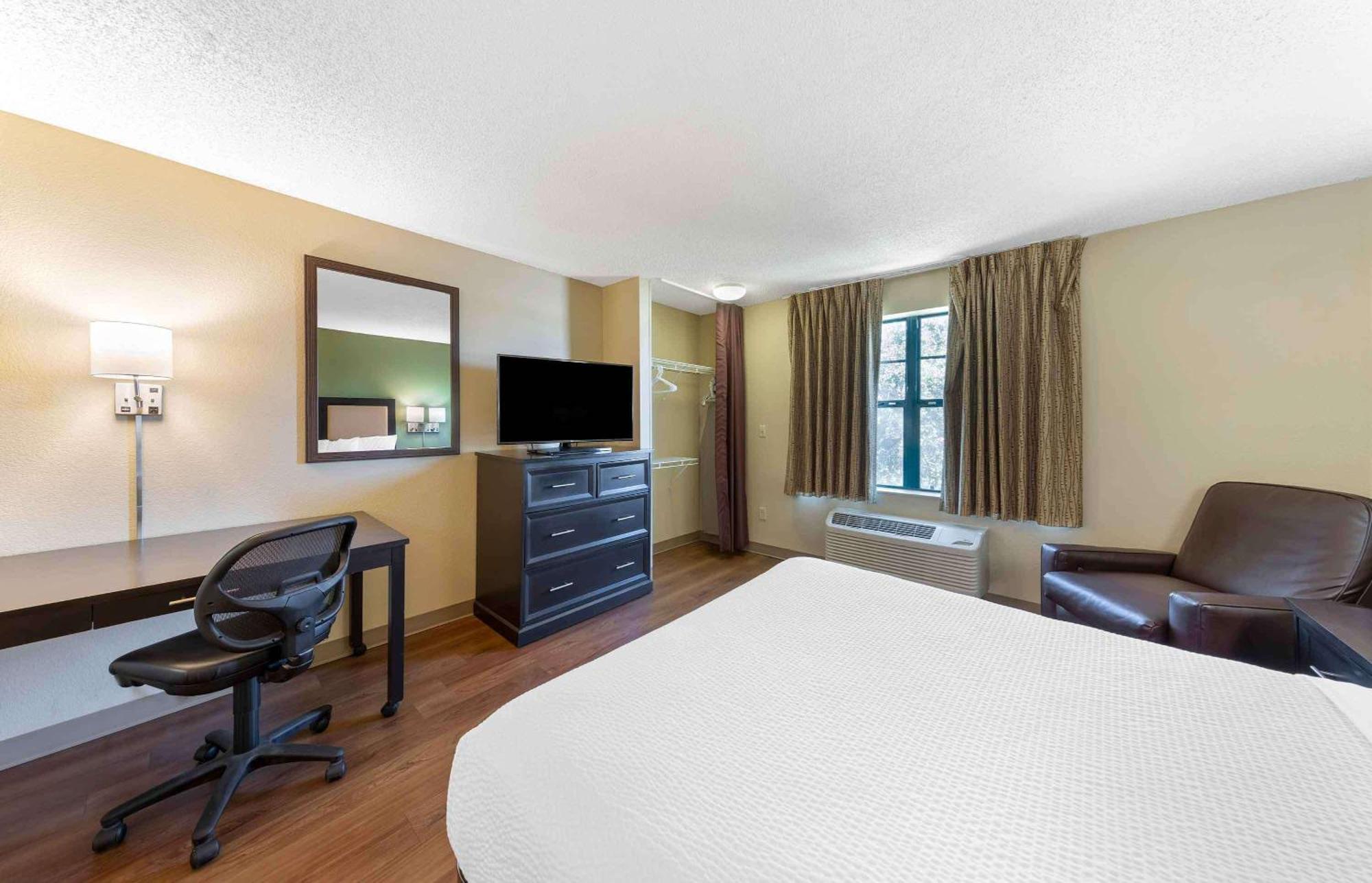 Extended Stay America Suites - Cleveland - Airport - North Olmsted Exterior photo
