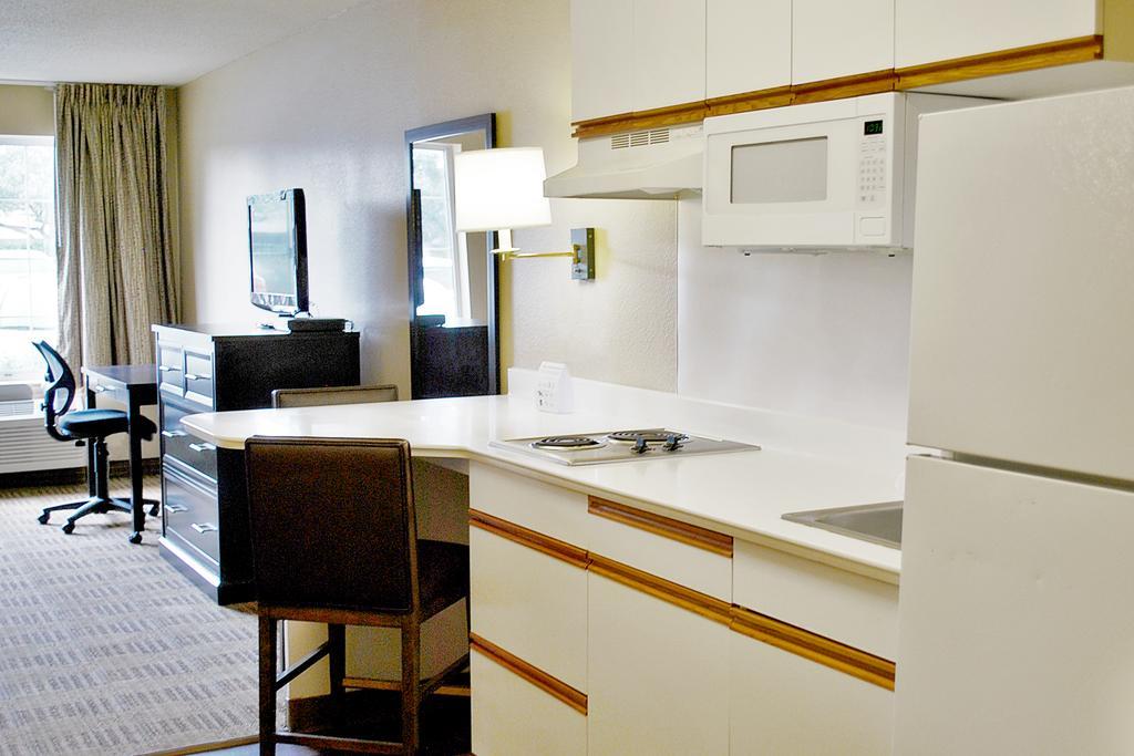 Extended Stay America Suites - Cleveland - Airport - North Olmsted Exterior photo
