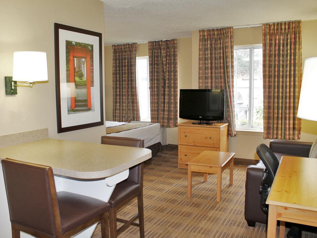 Extended Stay America Suites - Cleveland - Airport - North Olmsted Exterior photo